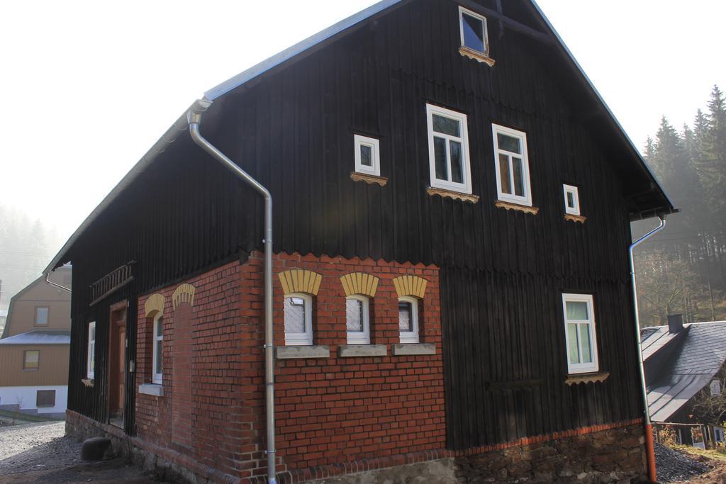 Apartmán Ferienhaus Anno Dazumal, Wie Zu Oma'S Zeiten Klingenthal Exteriér fotografie