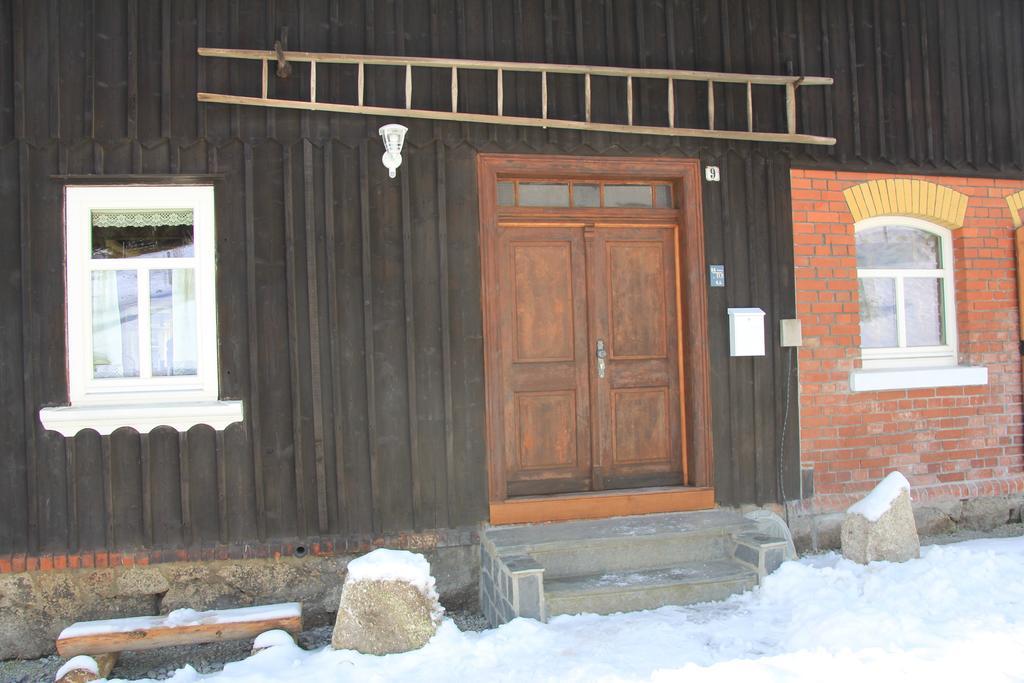 Apartmán Ferienhaus Anno Dazumal, Wie Zu Oma'S Zeiten Klingenthal Exteriér fotografie