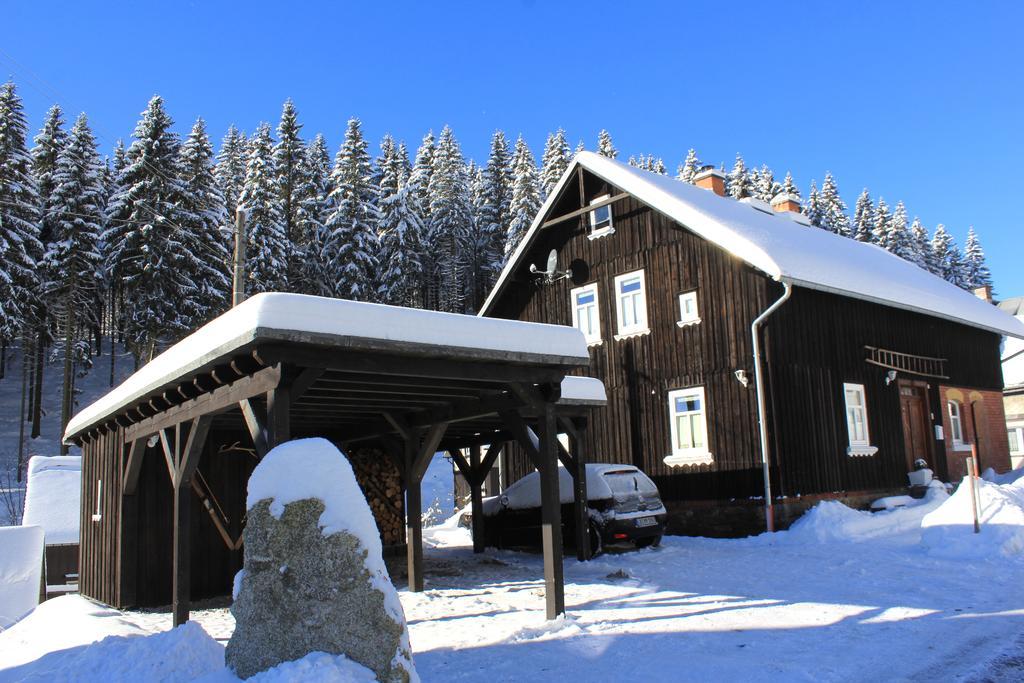 Apartmán Ferienhaus Anno Dazumal, Wie Zu Oma'S Zeiten Klingenthal Exteriér fotografie